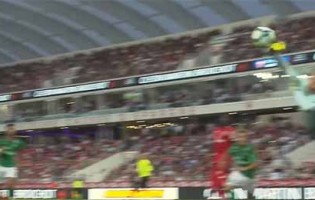 Rúnar Rúnarsson e Stéphane Ruffier protagonistas em várias defesas – Dijon 1-2 Saint-Étienne