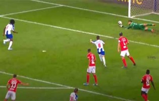 André Ferreira assina defesa de qualidade entre outras intervenções – FC Porto 1-0 CD Santa Clara
