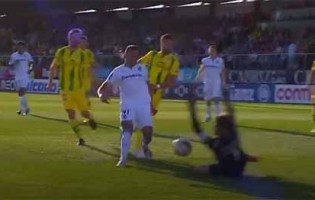 Cláudio Ramos abafa investida no um-para-um – CD Tondela 1-3 Vitória SC