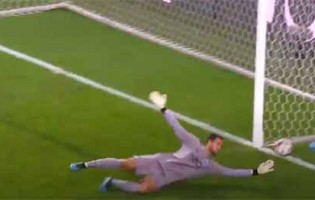 Diogo Costa estreia-se com defesa e saída precipitada – FC Porto 1-0 CD Santa Clara