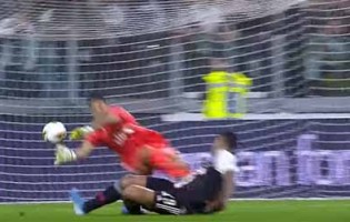 Gianluigi Buffon redebuta e assina três defesas complicadas – Juventus FC 2-1 Hellas Verona