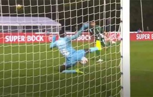 Hervé Koffi antecipa-se e evita mais dois golos – Os Belenenses 0-2 Rio Ave FC