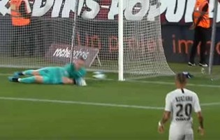 Marcin Bulka estreia-se com defesas dificultadas – FC Metz 0-2 PSG