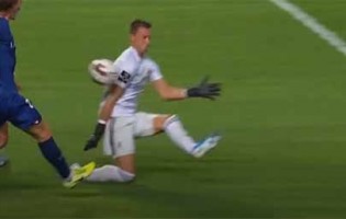 Odisseas Vlachodimos tranca a baliza em duas intervenções – SL Benfica 2-0 Gil Vicente FC
