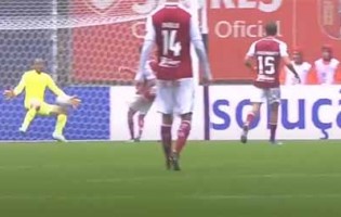 Charles Marcelo dá espetáculo com sete defesas – SC Braga 2-1 CS Marítimo