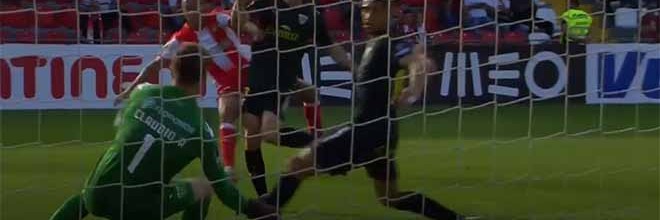 Cláudio Ramos tranca a baliza em defesa complciada – CD Aves 0-1 CD Tondela