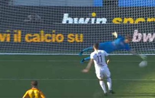 Gabriel Vasconcelos defende penalti de forma espetacular após precipitações – US Lecce 0-1 AS Roma