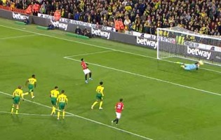 Tim Krul defende duas grandes penalidades e ainda intervém com a cabeça – Norwich City FC 1-3 Manchester United FC
