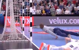Alfredo Quintana faz defesa quase inacreditável e jogada acaba em golo decisivo – THW Kiel 27-28 FC Porto