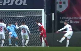 Dênis exibe-se com várias defesas de visibilidade – SC Braga 1-0 Gil Vicente FC
