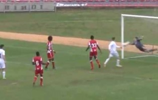 Fábio Szymonek protagoniza defesa espetacular no último grito – CD Aves sub-23 1-0 Vitória SC sub-23