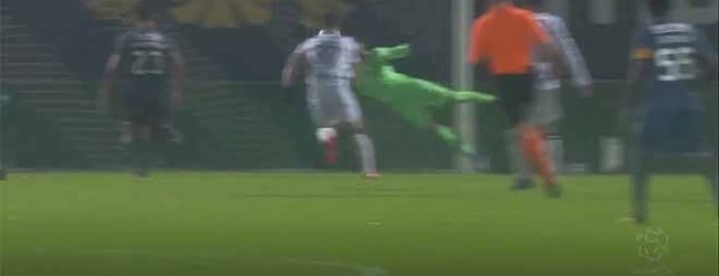 Vaná Alves destaca-se em defesa vistosa antes de cometer penalti – FC Famalicão 1-1 CD Aves