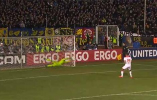 Daniel Batz defende cinco penaltis e leva FC Saarbrücken à meia-final da Taça da Alemanha