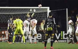Tiago Volpi: São Paulo FC distingue defesas do guarda-redes em 2020