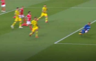 Cláudio Ramos tranca a baliza em várias defesas de nível – SL Benfica 0-0 CD Tondela