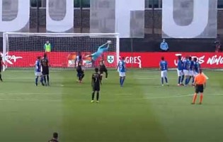 Hervé Koffi voa em defesa espetacular entre outras – Os Belenenses 1-1 Vitória SC