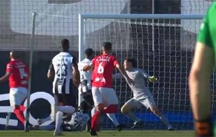 Shuichi Gonda faz defesa espetacular entre outras intervenções – CD Santa Clara 1-1 Portimonense SC