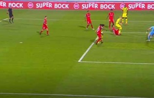 Dênis intervém várias vezes até defesa incompleta – Gil Vicente FC 3-2 CD Tondela