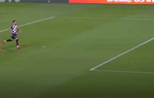 Helton Leite defende várias vezes entre precipitações – SL Benfica 3-1 Boavista FC