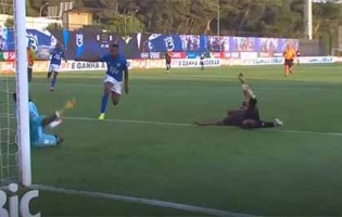 Hervé Koffi defende em diversas ocasiões – Os Belenenses 0-1 Moreirense FC