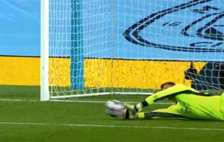 Thibaut Courtois: Real Madrid CF destaca guarda-redes por prémio Zamora e títulos conquistados