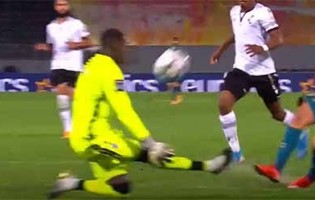 Bruno Varela destaca-se no um-para-um – Vitória SC 0-1 SC Braga