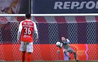 Rafael Defendi aparece em quatro defesas – SC Braga 1-0 SC Farense