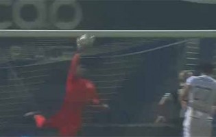 Bruno Varela fecha a baliza em defesa complicada – FC Famalicão 0-1 Vitória SC