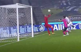 Mateus Pasinato espetacular em dupla-defesa – FC Porto 2-0 Moreirense FC