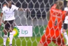 Pawel Kieszek exigido num dos últimos lances – Vitória SC 1-3 Rio Ave FC