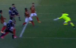 Amir Abedzadeh defende com nível antes de goleada – CS Marítimo 0-4 FC Famalicão