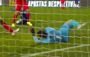 Dênis intervém com visibilidade em quatro lances – Gil Vicente FC 0-2 FC Porto
