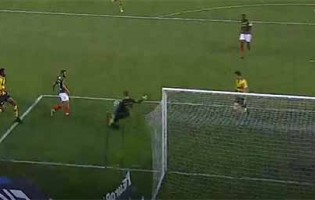 Mateus Pasinato fecha a baliza com duas saídas no um-para-um – CS Marítimo 0-2 Moreirense FC