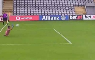 Agustín Marchesín defende penalti no começo do jogo – CD Nacional 0-1 FC Porto