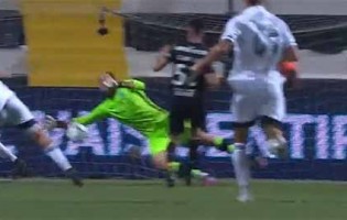 Antonio Adán fecha a baliza em duas defesas espetaculares – SC Farense 0-1 Sporting CP