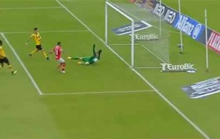 Mateus Pasinato faz defesas quase iguais no último grito – CD Santa Clara 0-0 Moreirense FC