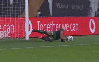 Samuel Portugal tranca a baliza em três defesas – Portimonense SC 3-0 Vitória SC