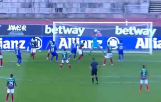 Stanislav Kritciuk responde a cabeceamento a curta distância – Belenenses SAD 2-0 CS Marítimo