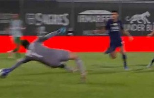 Agustín Marchesín tranca a baliza em duas defesas após começar jogada de golo – Rio Ave FC 0-3 FC Porto