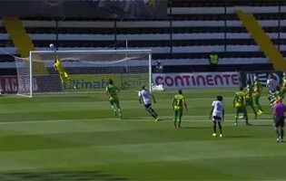 Babacar Niasse voa para impedir dois golos de livre direto – SC Farense 1-0 CD Tondela
