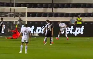 Bruno Varela faz defesa de último grito após erro com golo sofrido – SC Farense 2-2 Vitória SC