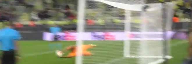 Gerónimo Rulli marca e defende penaltis decisivos na final da Europa League