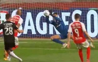 Matheus Magalhães fecha a baliza em defesa complicada – SC Braga 2-0 SL Benfica