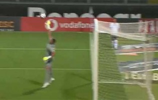 Odisseas Vlachodimos intervém várias vezes – Vitória SC 1-3 SL Benfica
