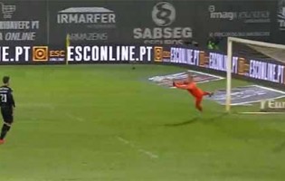 Pawel Kieszek destaca-se e defende várias vezes – Rio Ave FC 0-2 Sporting CP