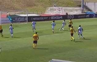 Antal Bencze e Serginho Silva defendem várias vezes – Vitória SC B 2-0 Lusitânia Lourosa FC