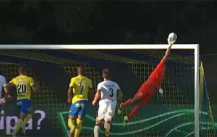 Luiz Reis Júnior faz defesas vistosas entre dificuldades – FC Arouca 2-1 FC Famalicão