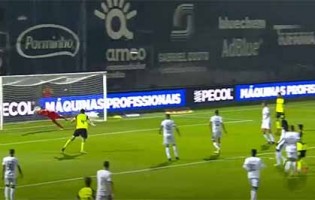 Luiz Reis Júnior em muitas dificuldades até defender no final do jogo – Sporting CP 1-1 FC Famalicão