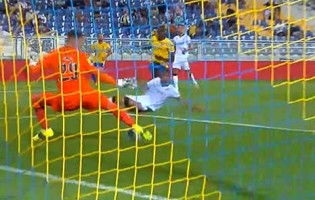 Matous Trmal faz defesa caricata e outra de circunstância – Estoril 0-0 Vitória SC