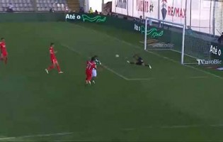 Odisseas Vlachodimos intervém em defesas decisivas – Moreirense FC 1-2 SL Benfica